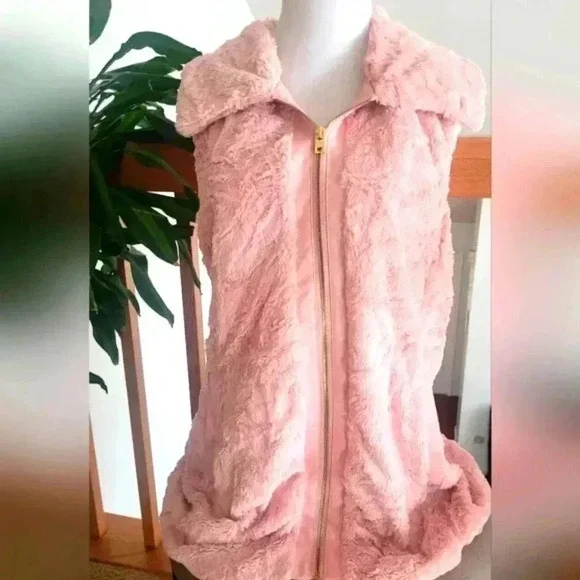 Marc New York Dusty Rose fluffy vest, Like new - Picture 2 of 7
